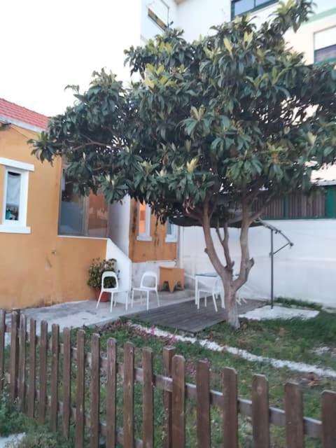 Lisbon View Village Almada Esterno foto